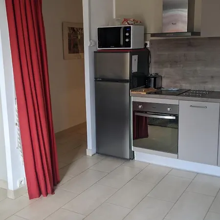 Proche Du Port Apartmán *