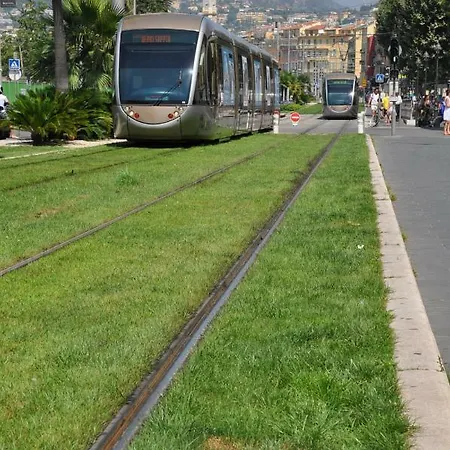 Proche Du Port * Nice